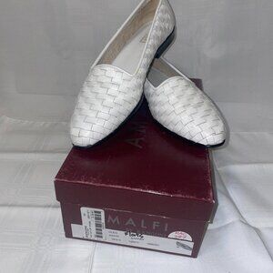 Amalfi by Rangoni White Flats Size 8.5 S